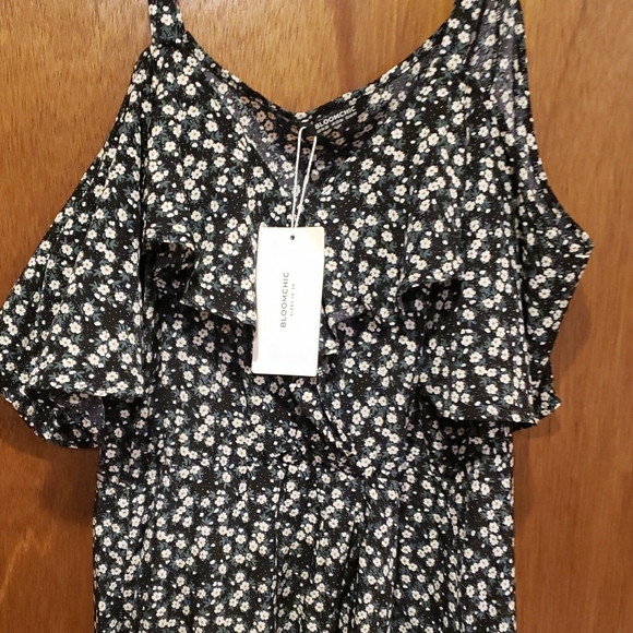 New BloomChic Black and White Floral Midi Dress With Pockets. Size 18-20 - Picture 7 of 8